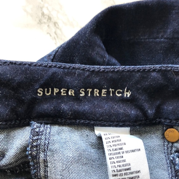 AE super stretch shorts in dark wash - Picture 3 of 3